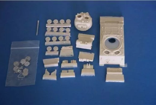 MR-72052  Sherman M4A3 späte Oberwanne m. 75mm Turm